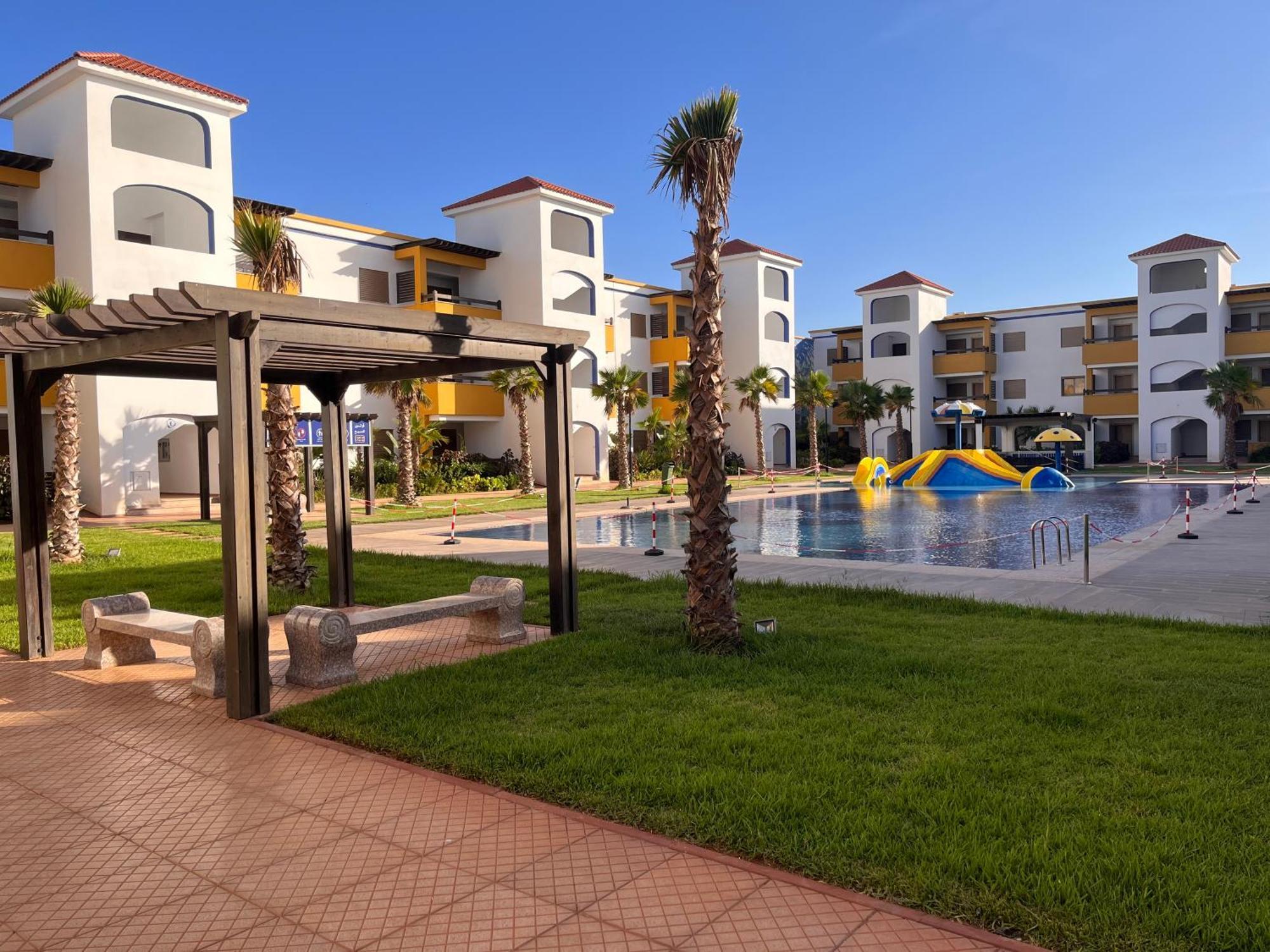 Appartement Luxueux Avec Piscine à La Marina